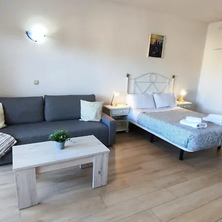 Benal Ii, Estudio Con Parque Acuatico Y Vistas Al Mar. Апартаменты Бенальмадена